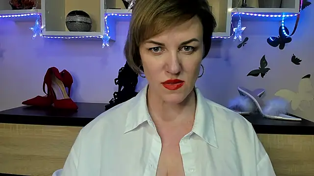 Snapshot of feliziaDesire chatting on February 23, 2025, 9:05 pm feliziaDesire online show from February 23, 2025, 9:05 pm