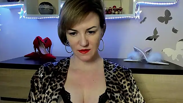 Snapshot of feliziaDesire chatting on March 11, 2025, 4:40 pm feliziaDesire online show from March 11, 2025, 4:40 pm