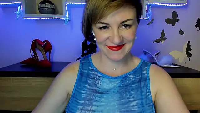 Snapshot of feliziaDesire chatting on March 12, 2025, 2:56 pm feliziaDesire online show from March 12, 2025, 2:56 pm