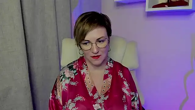 Snapshot of feliziaDesire chatting on June 19, 2026, 8:20 am feliziaDesire online show from June 19, 2026, 8:20 am