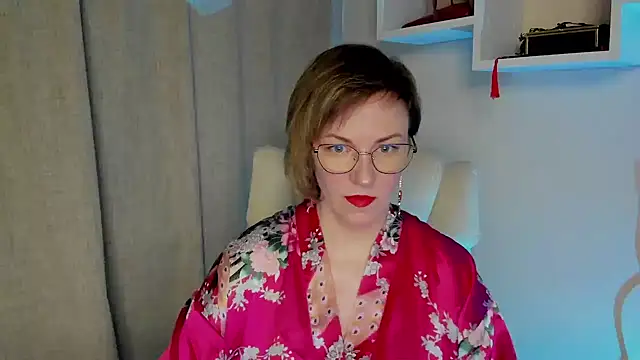 Snapshot of feliziaDesire chatting on May 16, 2026, 6:12 am feliziaDesire online show from May 16, 2026, 6:12 am