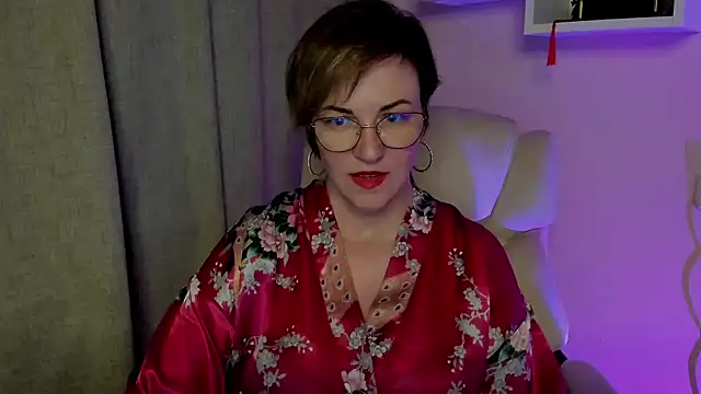 Snapshot of feliziaDesire chatting on June 7, 2026, 7:08 pm feliziaDesire online show from June 7, 2026, 7:08 pm