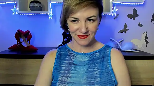 Snapshot of feliziaDesire chatting on March 12, 2025, 9:13 pm feliziaDesire online show from March 12, 2025, 9:13 pm