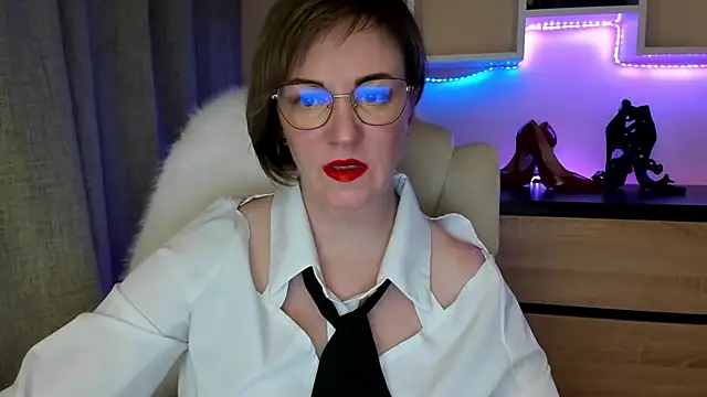 Snapshot of feliziaDesire chatting on February 2, 2026, 1:54 pm feliziaDesire online show from February 2, 2026, 1:54 pm