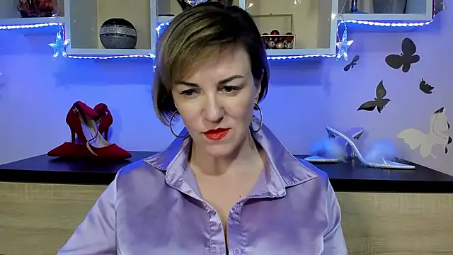 Snapshot of feliziaDesire chatting on March 19, 2025, 8:00 pm feliziaDesire online show from March 19, 2025, 8:00 pm