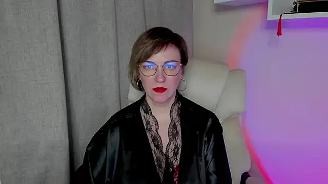 Snapshot of feliziaDesire chatting on May 11, 2026, 4:59 pm feliziaDesire online show from May 11, 2026, 4:59 pm