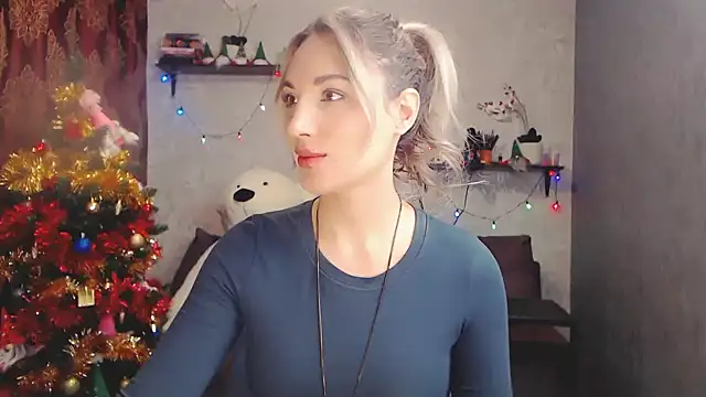 Snapshot of MillaXQueen chatting on January 6, 2025, 5:41 am MillaXQueen online show from January 6, 2025, 5:41 am