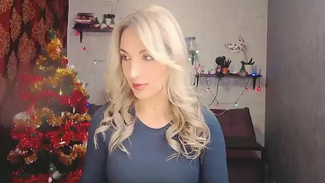 Snapshot of MillaXQueen chatting on December 14, 2024, 5:07 am MillaXQueen online show from December 14, 2024, 5:07 am