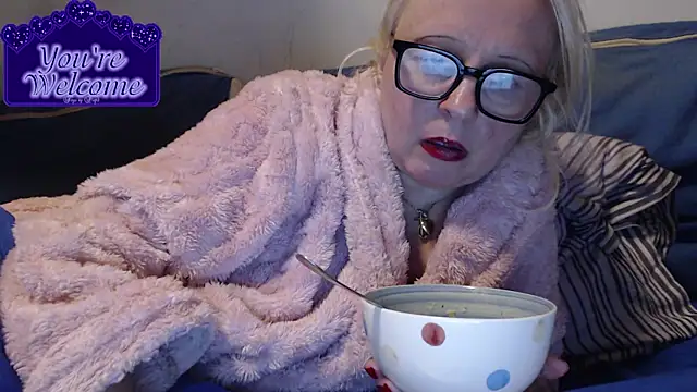 Snapshot of martachatte chatting on February 17, 2026, 8:50 pm martachatte online show from February 17, 2026, 8:50 pm