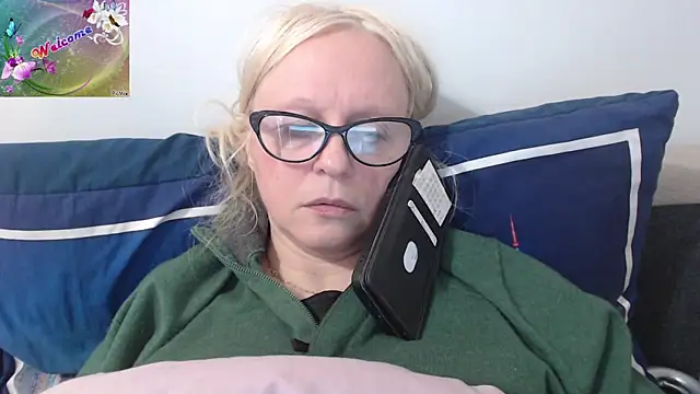 martachatte online show from October 18, 2025, 7:10 am