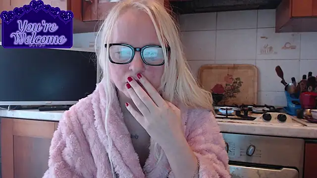 Snapshot of martachatte chatting on February 4, 2026, 10:54 am martachatte online show from February 4, 2026, 10:54 am