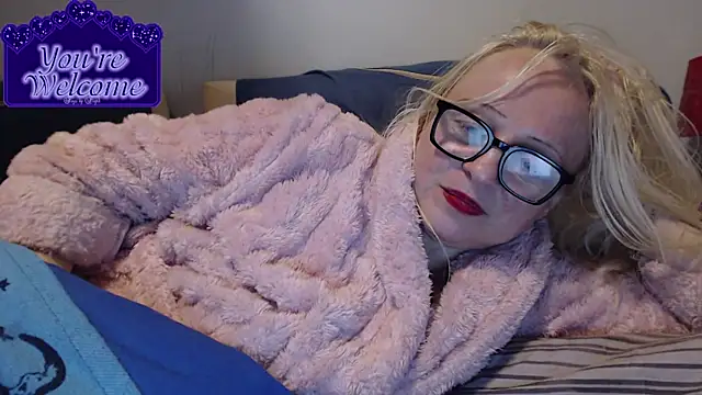 Snapshot of martachatte chatting on February 21, 2026, 8:33 pm martachatte online show from February 21, 2026, 8:33 pm