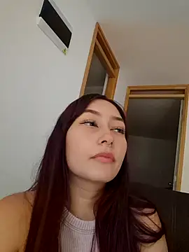 Snapshot of ariel35 chatting on December 16, 2025, 8:57 pm ariel35 online show from December 16, 2025, 8:57 pm