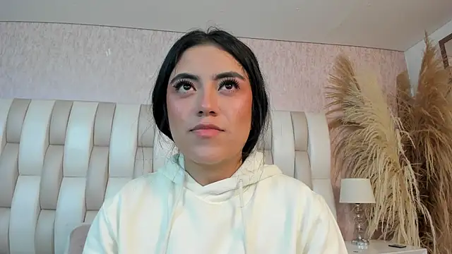 Snapshot of Rebeca_jones chatting on June 2, 2026, 12:27 pm Rebeca jones online show from June 2, 2026, 12:27 pm