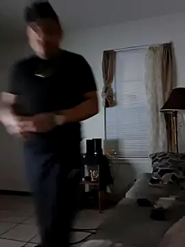 hungpenis210 online show from October 29, 2025, 1:59 am