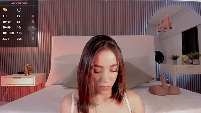 Ashleyy piink online show from November 24, 2025, 3:45 pm