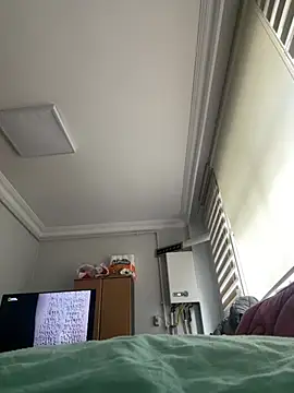 strange6696 online show from February 11, 2025, 12:58 pm