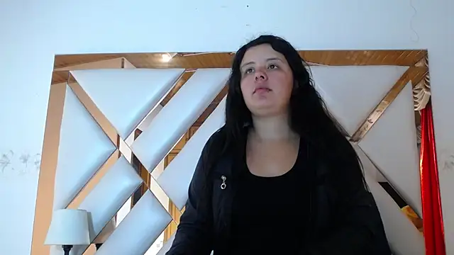 nathaly low1 online show from April 1, 2026, 12:50 pm