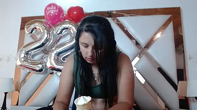 nathaly low1 online show from January 17, 2026, 12:31 pm