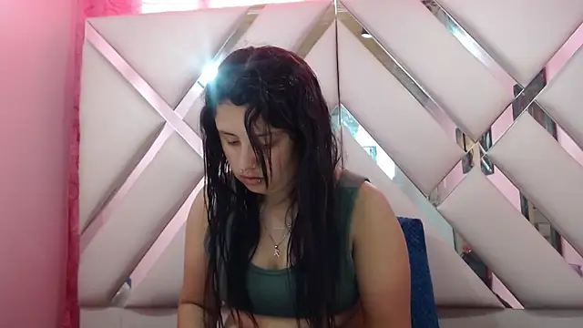 nathaly low1 online show from January 10, 2026, 12:22 pm