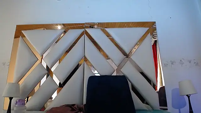 Snapshot of nathaly_low1 chatting on March 4, 2026, 12:57 pm nathaly low1 online show from March 4, 2026, 12:57 pm