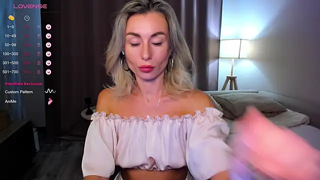 Snapshot of DannaEvan chatting on February 22, 2025, 3:23 am DannaEvan online show from February 22, 2025, 3:23 am