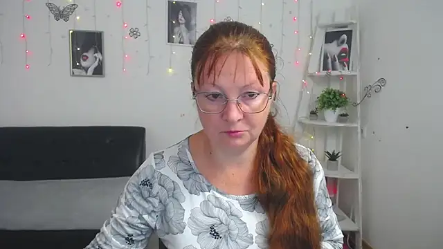 Snapshot of VanessaHotts chatting on September 13, 2025, 5:07 am VanessaHotts online show from September 13, 2025, 5:07 am