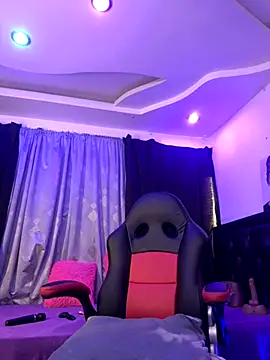 Snapshot of lonely_shewolf chatting on October 12, 2025, 3:46 pm lonely shewolf online show from October 12, 2025, 3:46 pm