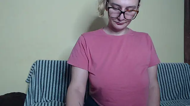 alicesweet21 online show from February 7, 2025, 6:24 am