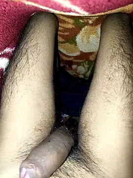 Snapshot of SkinnyTeeen chatting on December 13, 2024, 9:51 pm SkinnyTeeen online show from December 13, 2024, 9:51 pm