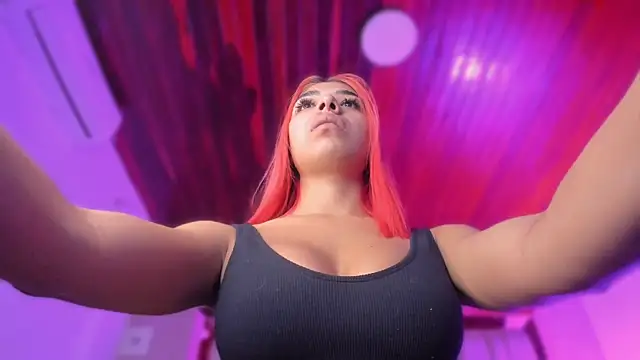 Snapshot of Emmily_Savage chatting on February 4, 2026, 11:49 am Emmily Savage online show from February 4, 2026, 11:49 am