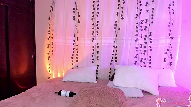 Mey moon online show from December 4, 2024, 12:35 am