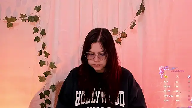 Mey moon online show from March 18, 2025, 10:15 pm