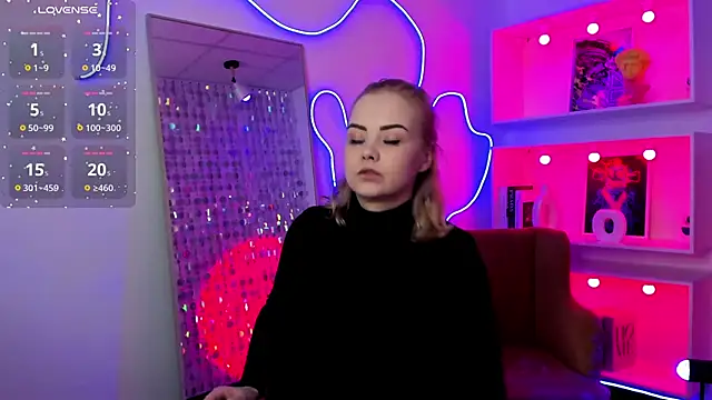 StephanieSweety online show from April 7, 2026, 5:26 pm