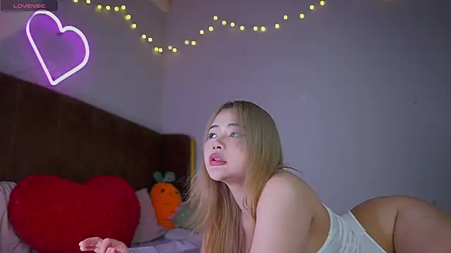 Snapshot of laybunny1 chatting on October 29, 2025, 9:47 pm laybunny1 online show from October 29, 2025, 9:47 pm