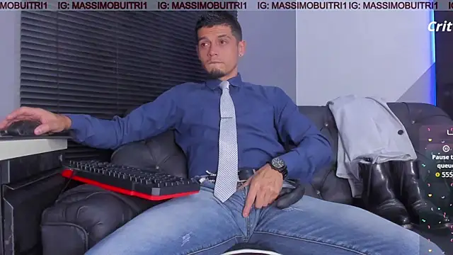 Snapshot of massimo_g chatting on February 28, 2026, 1:05 am massimo g online show from February 28, 2026, 1:05 am