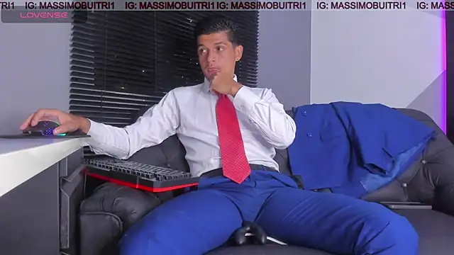 Snapshot of massimo_g chatting on May 3, 2026, 11:41 pm massimo g online show from May 3, 2026, 11:41 pm