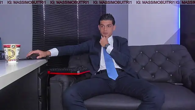 massimo g online show from November 3, 2025, 2:09 pm