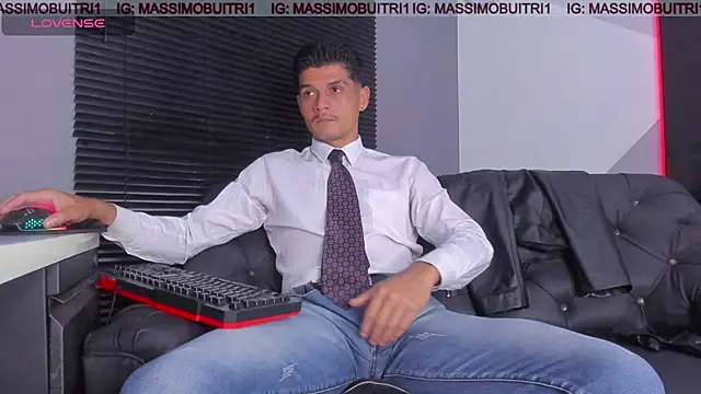 Snapshot of massimo_g chatting on April 26, 2026, 1:47 am massimo g online show from April 26, 2026, 1:47 am