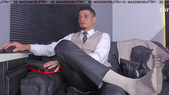 Snapshot of massimo_g chatting on February 26, 2026, 12:32 am massimo g online show from February 26, 2026, 12:32 am