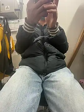 Snapshot of wSilEliaXm chatting on February 18, 2026, 3:37 am wSilEliaXm online show from February 18, 2026, 3:37 am