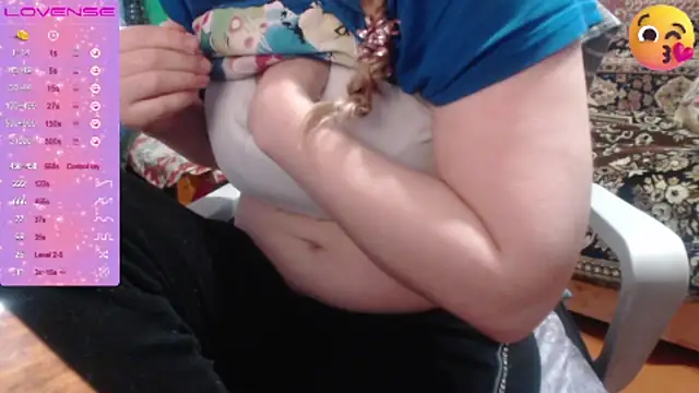 sweetbbabe online show from October 31, 2025, 2:13 pm