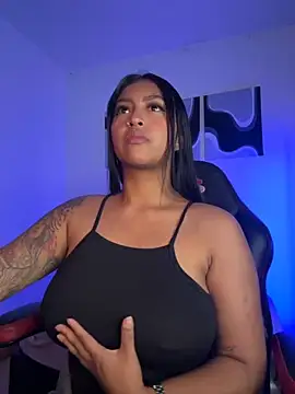 Snapshot of meganjames1 chatting on November 30, 2025, 1:50 am meganjames1 online show from November 30, 2025, 1:50 am