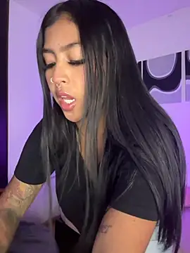 Snapshot of meganjames1 chatting on October 23, 2025, 11:25 pm meganjames1 online show from October 23, 2025, 11:25 pm