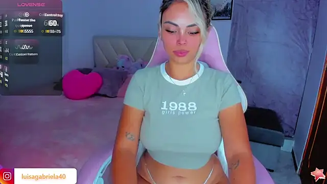 Snapshot of Gabby_prieto chatting on November 7, 2025, 1:54 am Gabby prieto online show from November 7, 2025, 1:54 am