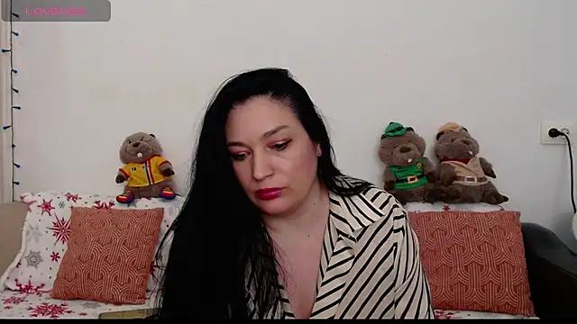 Snapshot of ElenaRose90 chatting on March 23, 2025, 12:58 am ElenaRose90 online show from March 23, 2025, 12:58 am