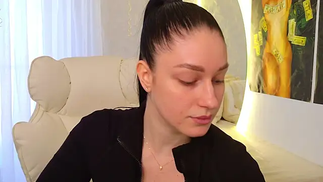 Snapshot of moniqque chatting on May 3, 2026, 10:09 am moniqque online show from May 3, 2026, 10:09 am