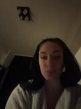 moniqque online show from February 13, 2026, 6:41 pm