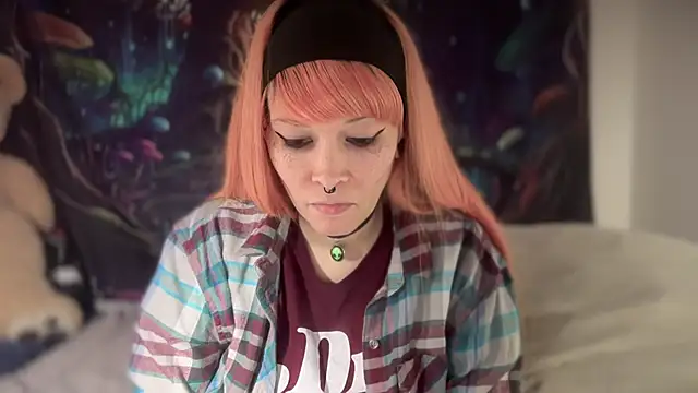 Snapshot of FRRANNKIE chatting on February 4, 2026, 4:02 pm FRRANNKIE online show from February 4, 2026, 4:02 pm