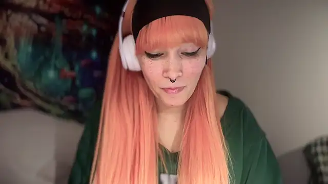 Snapshot of FRRANNKIE chatting on February 8, 2026, 7:00 pm FRRANNKIE online show from February 8, 2026, 7:00 pm